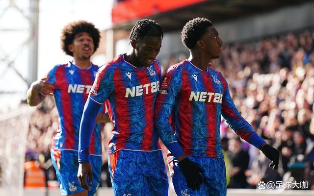 星空体育官网首页-水晶宫胜出取得胜利，团队默契成就辉煌的简单介绍