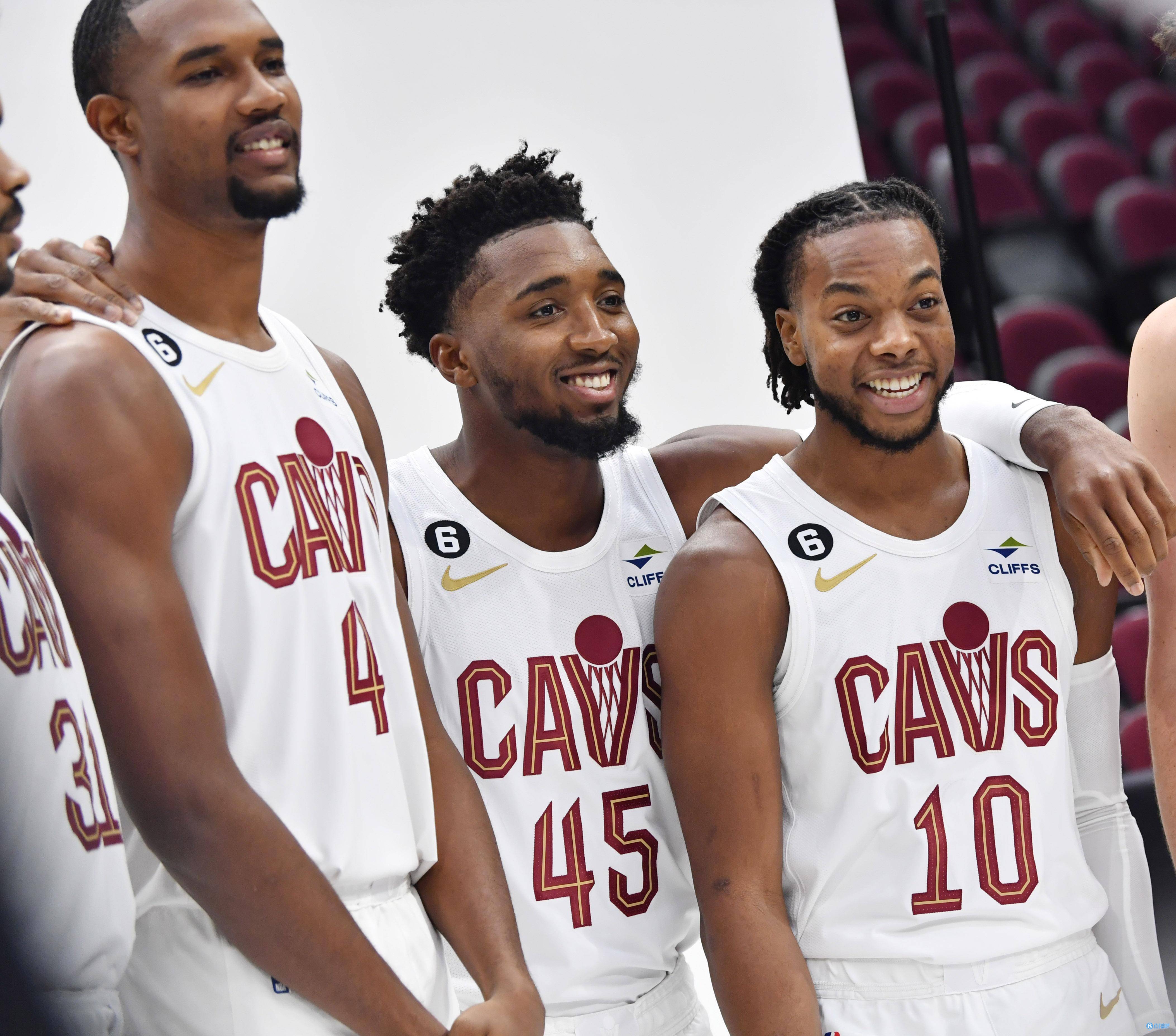 星空体育在线网页版-关键时刻失误！球队不敌对手