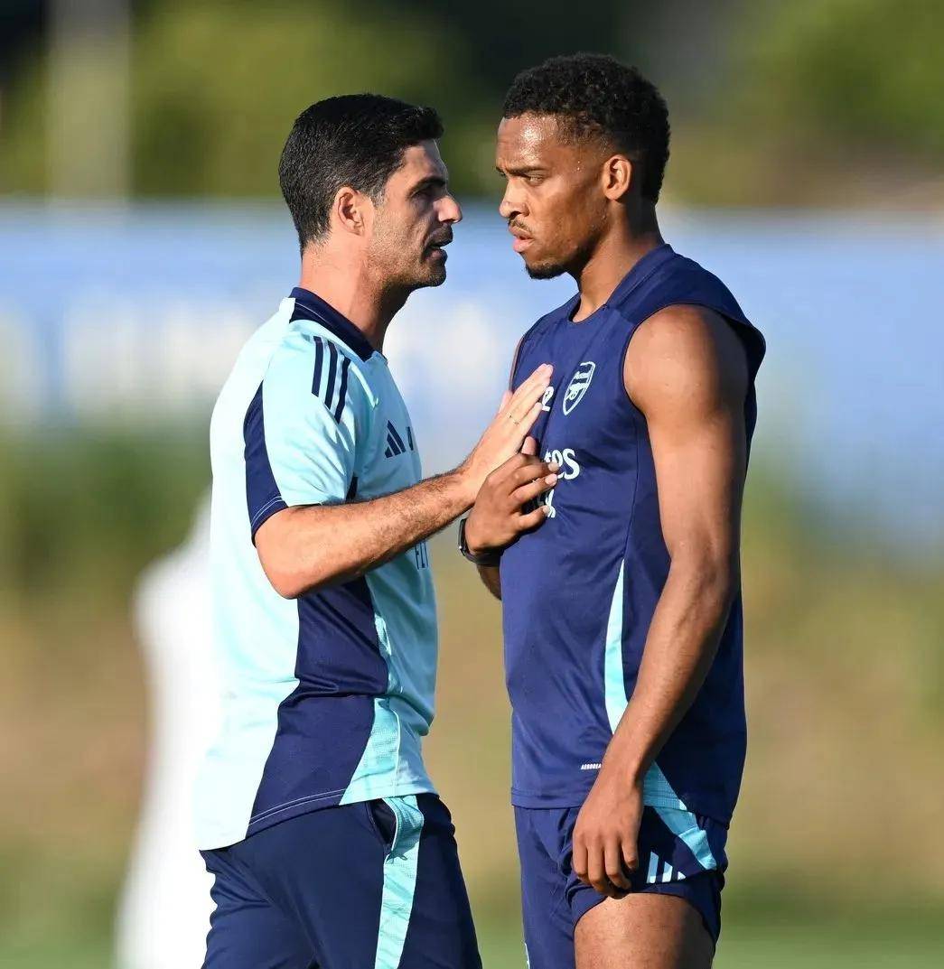 星空体育官网登录-阿森纳球员紧急伤愈，助球队逆袭取胜的简单介绍