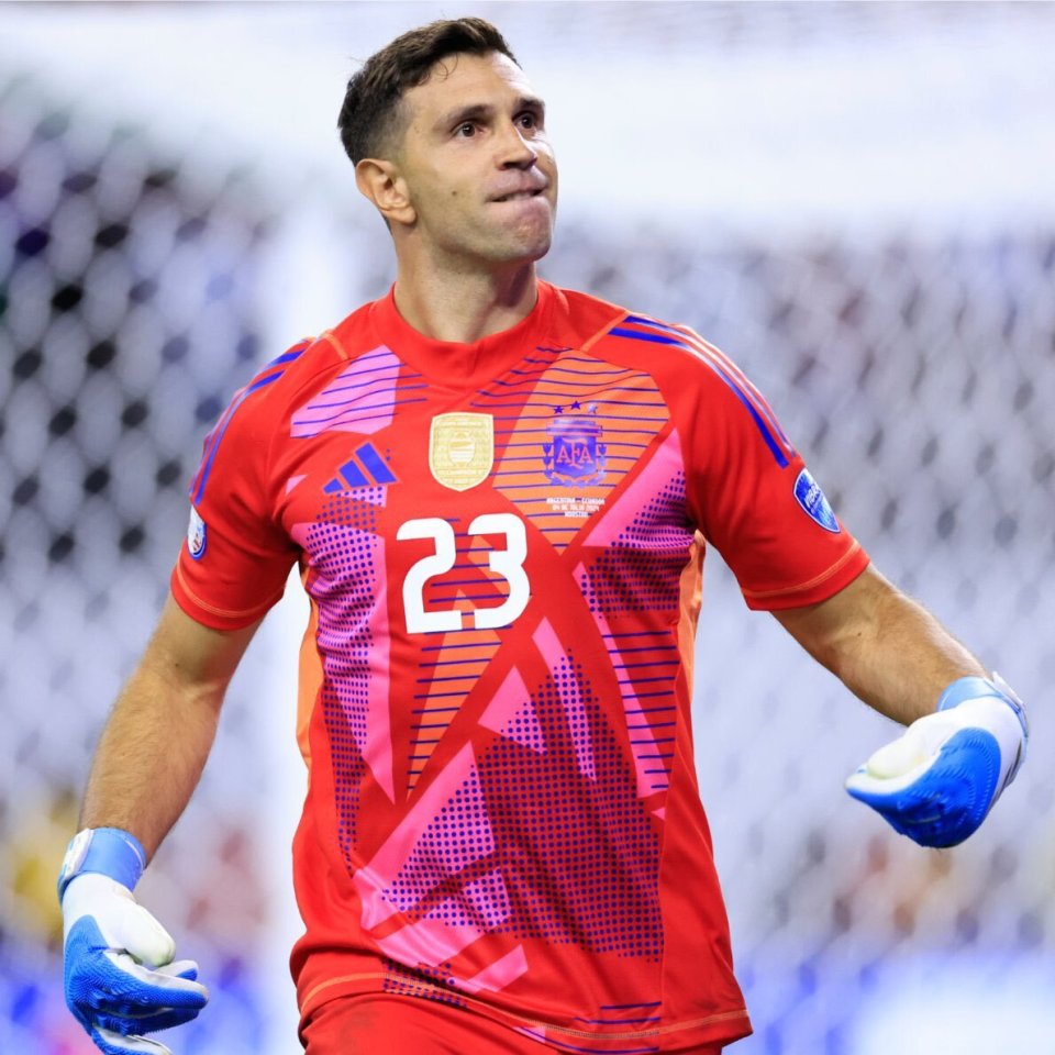 星空体育在线官网-守门员神勇，关键扑点拯救球队的简单介绍