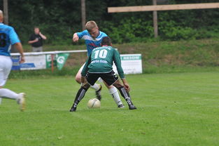 星空弈赛电脑版下载-恩菲尔德球员训练强度加大，力求最佳竞技状态